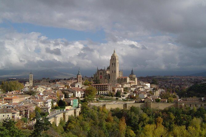 Segovia Experience - Roman Aqueduct First: Segovia’s Signature Moment