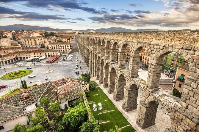 Segovia Full Day Trip from Madrid - Aqueduct of Segovia: Roman Engineering First Thing