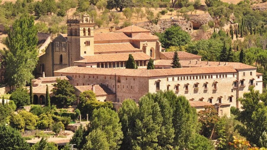 Segovia: guided route on an electric bicycle (ebike) - Following the Eresma River: Senda de los Molinos to Alameda del Parral