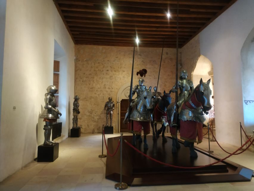 Segovia: Guided Walking Tour with Cathedral & Alcázar Entry - Alcázar of Segovia: elegant rooms, royal power, and a clear payoff