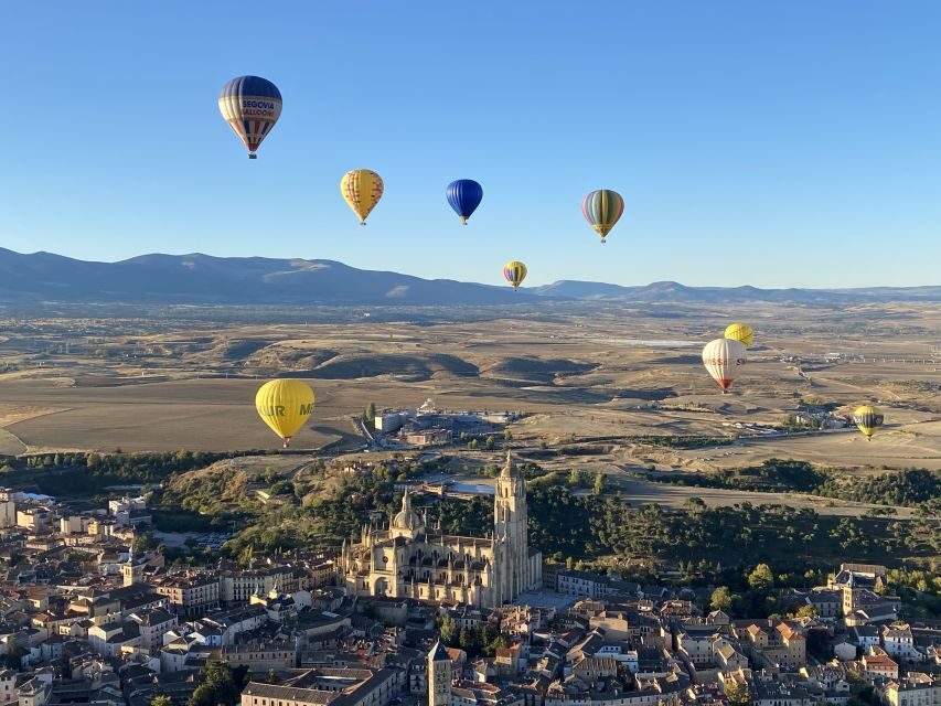 Segovia: Hot-Air Balloon Flight with Optional 3-Course Lunch - Safety briefing and balloon setup: what matters most