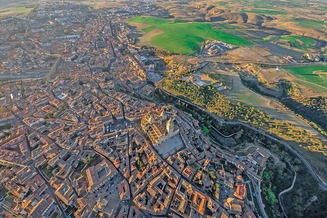 Segovia Hot Air Balloon from Madrid - Segovia on the ground: a guided taste of the town