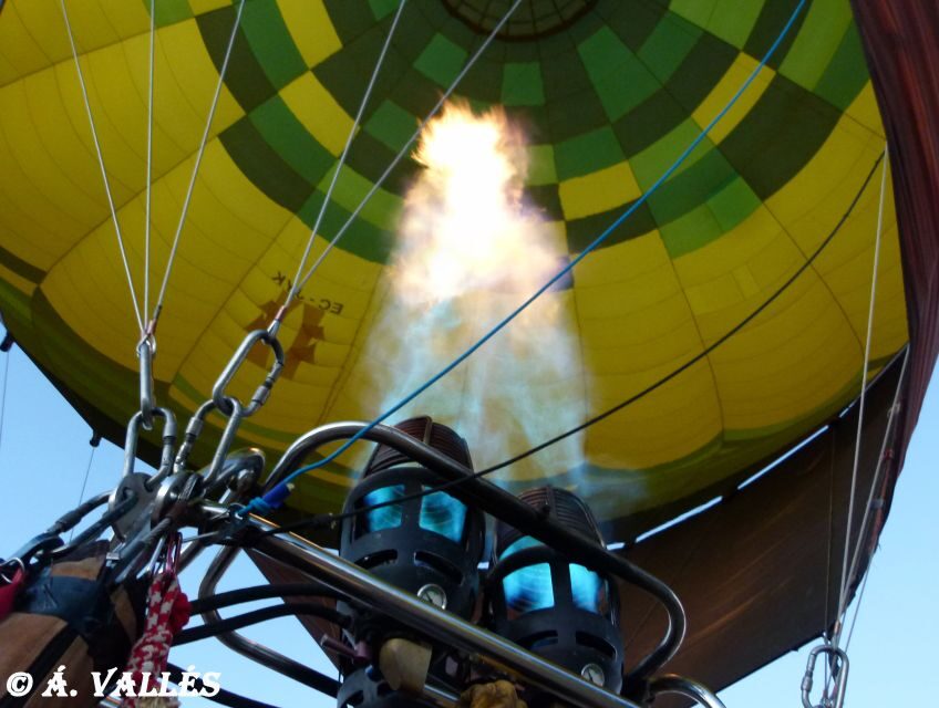 Segovia: Hot Air Balloon Ride with Picnic and Activity Video - What to wear (and what to avoid) so the day stays comfortable