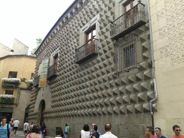 Segovia Private 5 hours Tour from Madrid with Hotel Pick up - Key things to know before you go