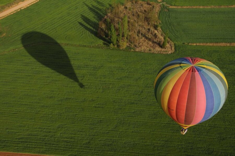 Segovia: Private Balloon Ride for 2 with Cava and Breakfast - Landing ritual: cava toast, small breakfast, and your keepsakes