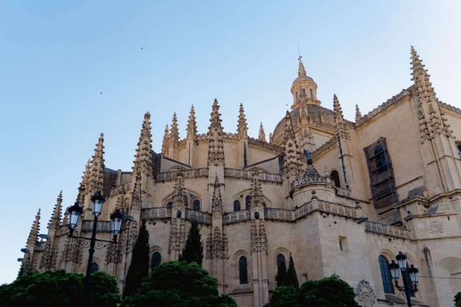 Segovia: Self-Guided Audio Tour on Your Phone - Count Alpuente’s Palace: a quieter stop with big payoff