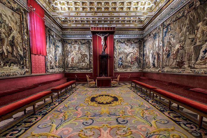 Skip the Line Admission Ticket to Cathedral of Segovia - Chapels Along the Walls: More Than Side Shows