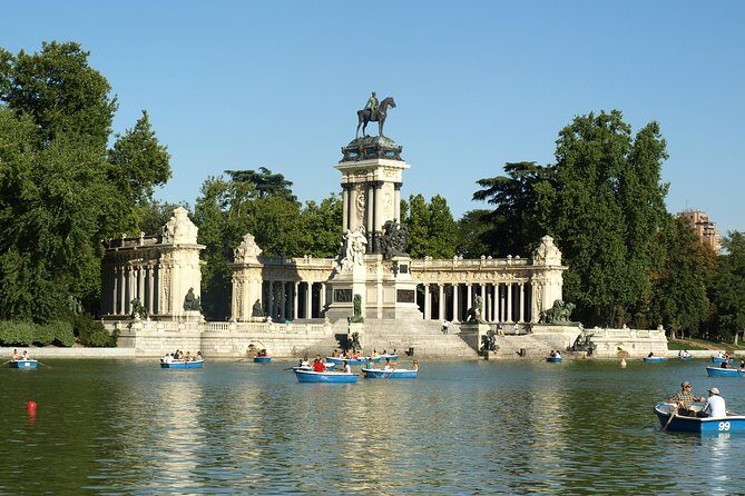 Skip-the-line Madrid Royal Palace with tapas tasting & Retiro Park - Tapas at Mercado Jamón Ibérico: delicious, but you’re on your own