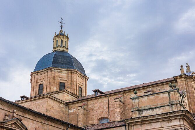 Spain’s Golden City: A Salamanca Audio Tour - Using the audio: offline GPS, audio that behaves like an audiobook