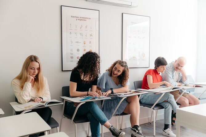 Spanish Group Course in Madrid, Spain: 20 Lessons - Your daily rhythm starts at 9:30 (and ends back at the meeting point)