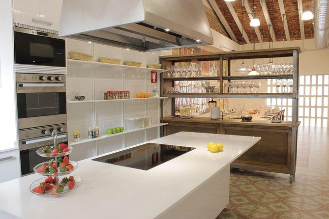 Spanish Tapas & Paella Cooking Class in Central Madrid with Lola - Practical Tips for Getting the Most Out of Your Night