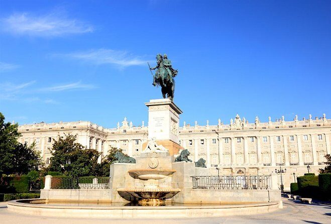 Surfing Madrid: From the Palace to the Tavern Private Tour - Key highlights at a glance