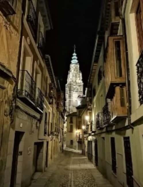 The Enchanted City: A Mysterious Tour of Toledo - Key things you’ll notice fast