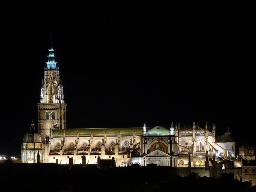 Toledo: Cathedral Tour with a Local Guide - El Transparente: The Skylight That Changes the Mood