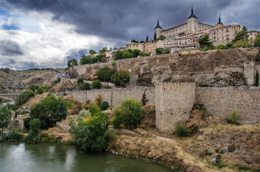 Toledo: City of the Three Cultures Guided Walking Tour - Key points worth your attention