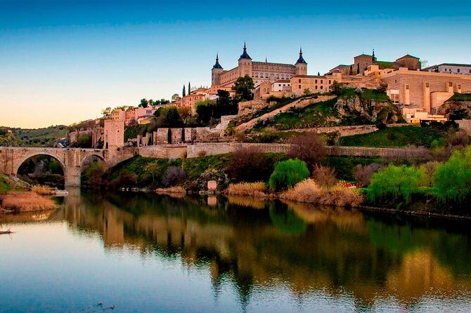 Toledo City Walking Tour - Narrow Passages and Jewish Quarter Street Life