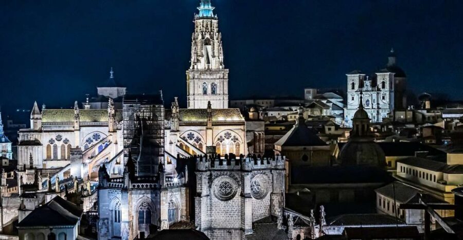 Toledo Complete with Alcazar and Cathedral - Plaza de Zocodover to Plaza del Ayuntamiento: the walk that sets the tone