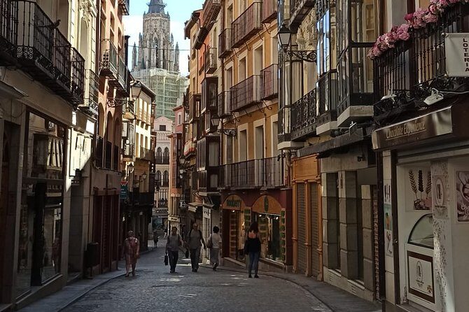 Toledo Day Trip from Madrid: Self-Guided Tour with 7 Monuments - Synagogue of Santa María la Blanca: Mudéjar details you can spot fast