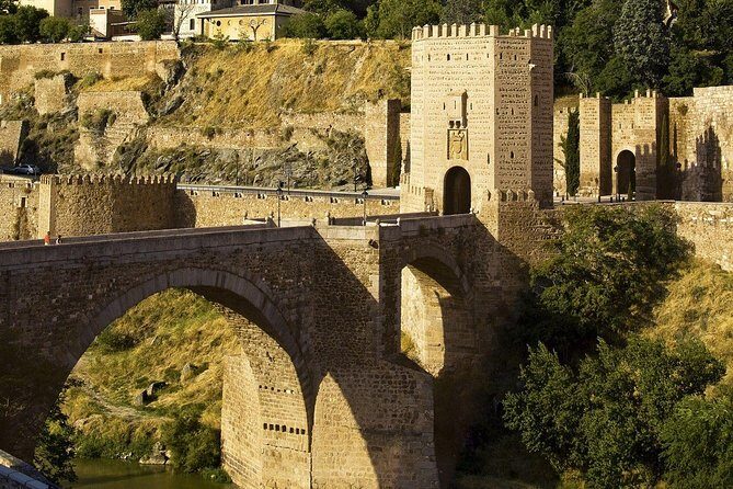 Toledo Half Day Tour with Cathedral, St Tome Church & Synagoge - Santa María la Blanca: a synagogue turned church after 1391