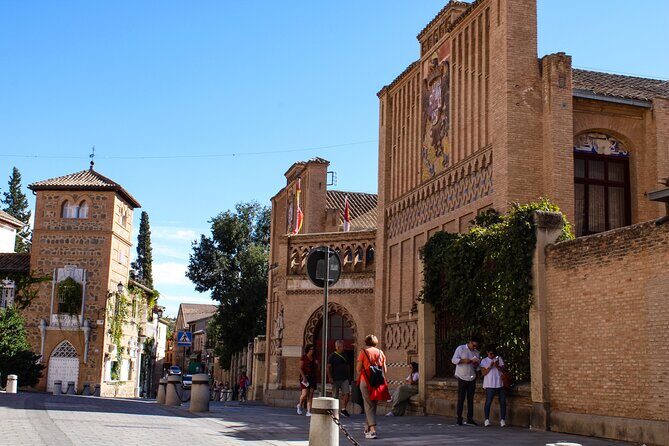 Toledo Historical Small Group Tour with Cathedral & Monuments - Duration, pacing, and photo time that doesn’t feel rushed