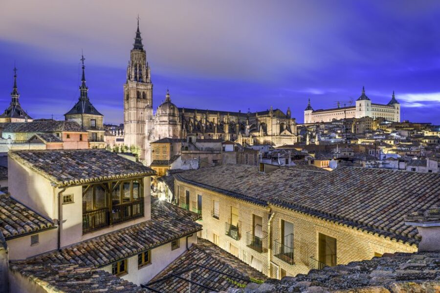 Toledo: History of the Three Cultures Guided Walking Tour - The Cathedral Stop: Reading Power in Stone