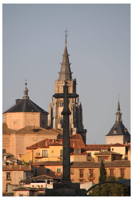 Toledo: Monumentos esenciales: Alcazar, Catedral, Sinagoga - Key highlights you should care about