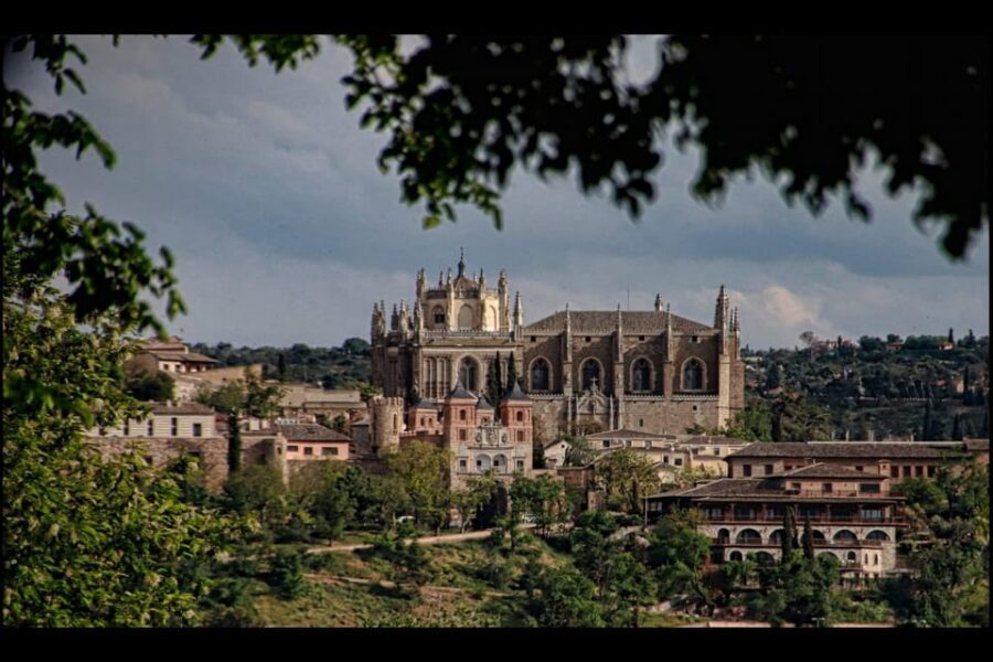 Toledo: Monumentos esenciales: Alcazar, Catedral, Sinagoga - Optional monument entry: how to choose without overspending