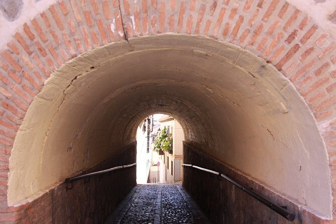 Toledo Private Half Day Tour Cathedral Santo Tome and Synagoge - Price and Value: What You’re Really Paying For