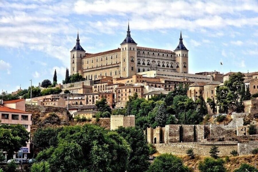 Toledo: Private Jewish Walking Tour - Upper and lower Jewish quarters: the geography of community life