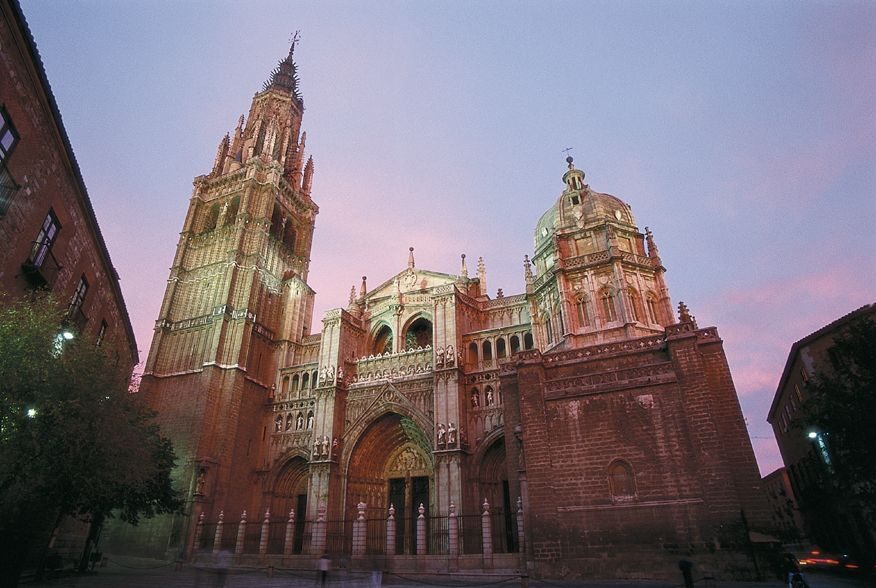 Toledo: Private Monuments Walking Tour with Monument Entry - Toledo’s faith crossroads feel real when you walk them