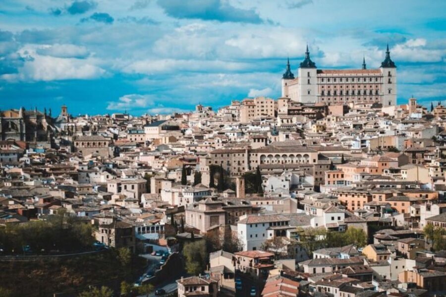 Toledo: Private tour with an official guide - Public Transport Pieces and How They Affect Your Day