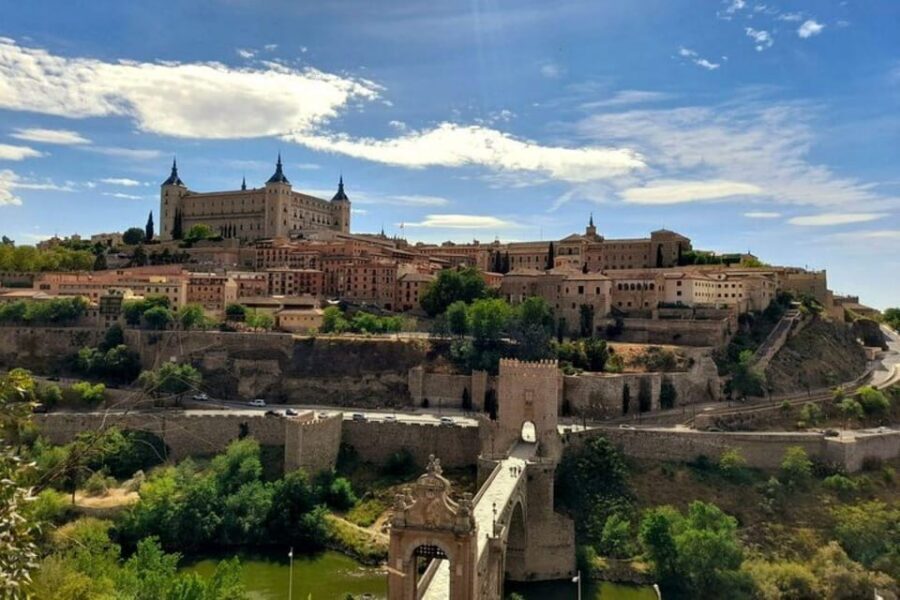 Toledo: Private Walking Tour with a Local Guide - Key highlights to look for