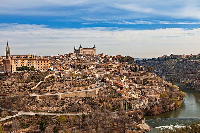 Toledo Scavenger Hunt and Highlights Self-Guided Tour - Pacing, pauses, and coming back later