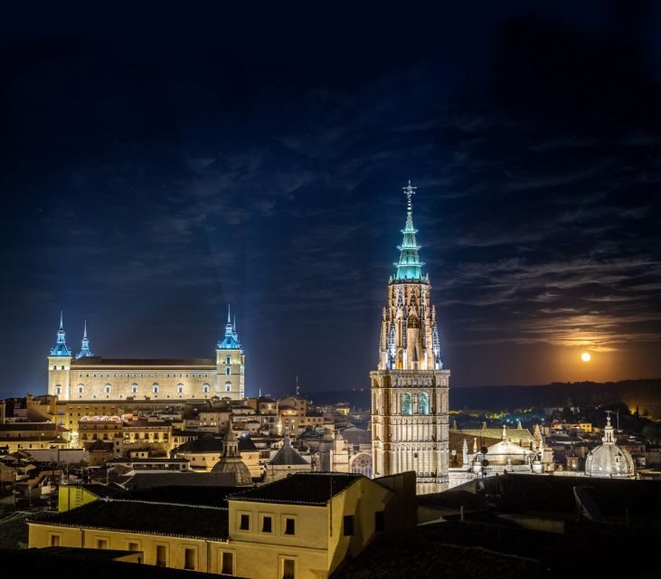 Toledo’s Gems: 3-Hr Private Tour with Expert Local Guide - The medieval core: Zocodover, El Alcázar, and the streets that explain the city