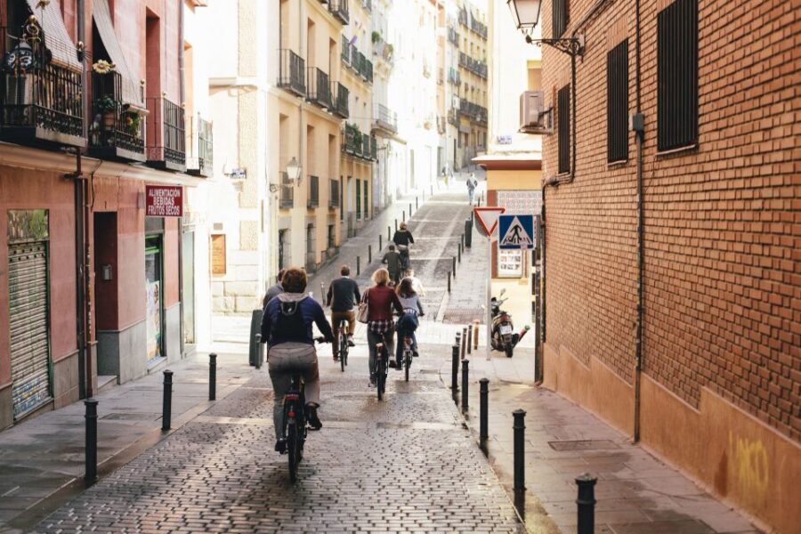 Top highlights of Madrid Bike Tour- 3hrs (e-bike optional) - Retiro Park: the ride that actually feels like a break