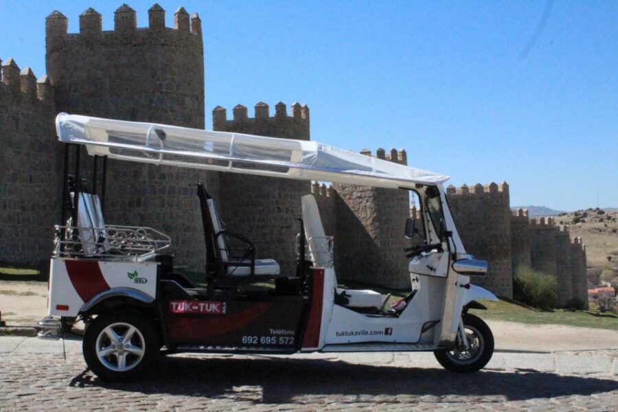 Tour Guiado En Tuk Tuk Recorre Avila De La Forma Mas Comoda - Tuk Tuk comfort in Avila’s streets: what the ride is like