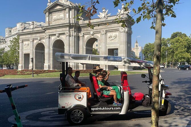 Tour Madrid: Royals, Plazas & Secrets 3H - Debod Temple: ancient Egypt in Madrid, and how to appreciate it fast