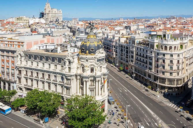 Transfer: Barajas Airport (MAD) to Madrid City Center - Entering Madrid without the airport scramble