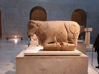 Visit the National Archaeological Museum in Madrid - Meeting near Velázquez and getting in without the hassle
