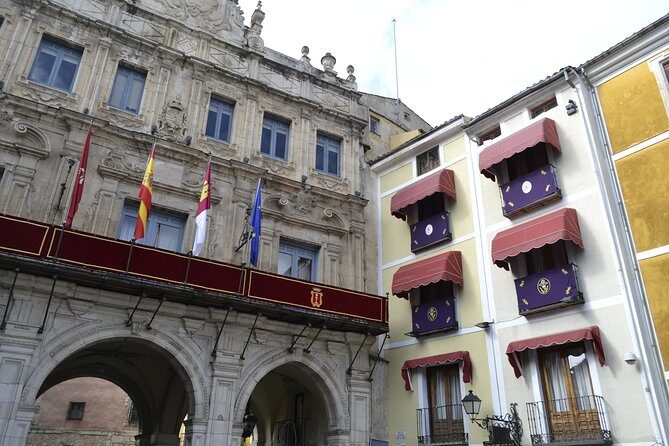 Visita Guiada Por El Casco Histórico De Cuenca Y Su Catedral - Stop-by-Stop: What Each Place Adds to the Story