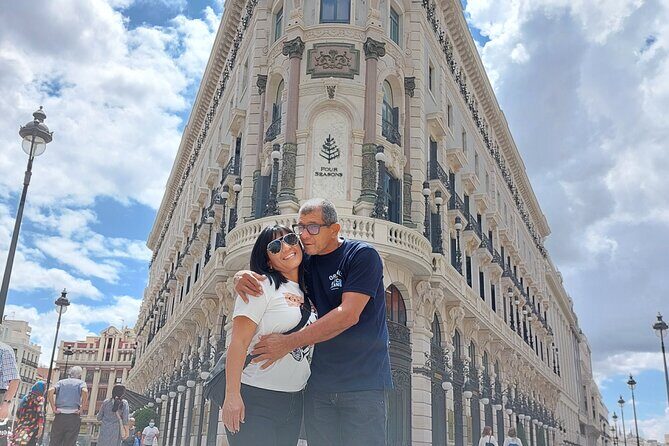 Walking Tour of Madrid Modern - Cibeles Fountain and the Banco de España: the city’s icon loop