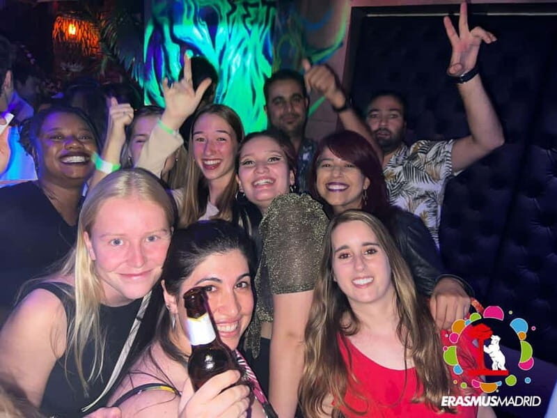 Wild Night Pub Crawl: Free Shots, Games & VIP Club Entry! - VIP Club Reality Check: Dress Code, ID Rules, and Venue Power