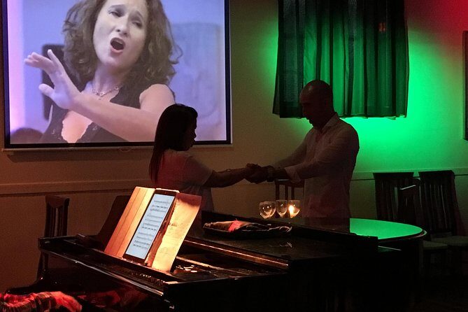 Zarzuela Opera and Dinner at La Castafiore Restaurant in Madrid - Zarzuela and opera during service: what the show feels like at your table